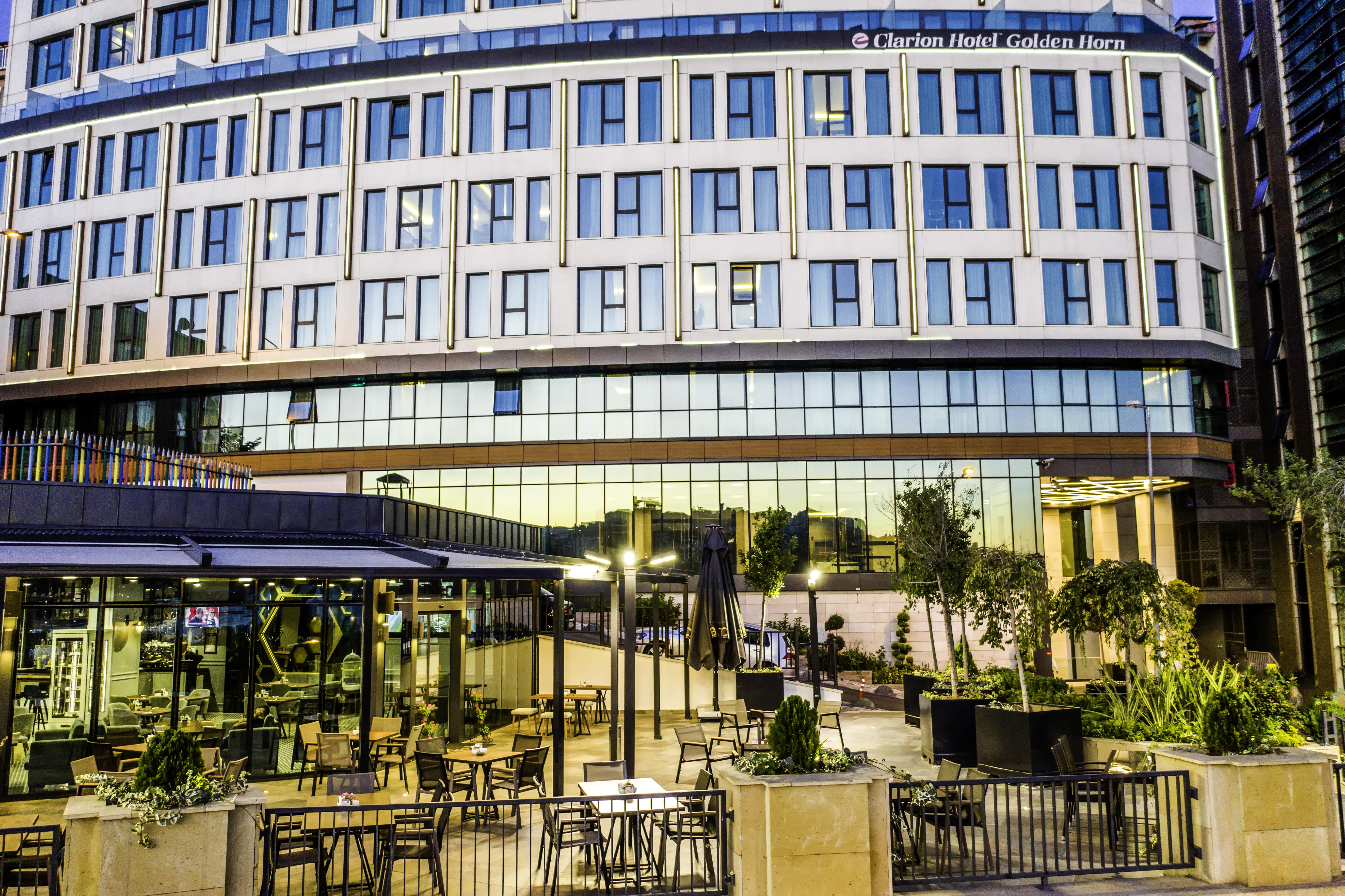 クラリオン ホテル ゴールデン ホーン イスタンブール エクステリア 写真 Hilton Garden Inn, Belgrade